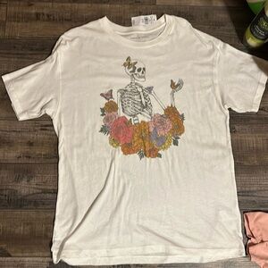 American eagle T-shirt